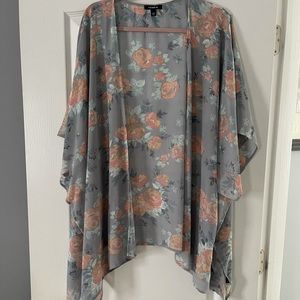 Torrid Floral Kimono, Size 3/4